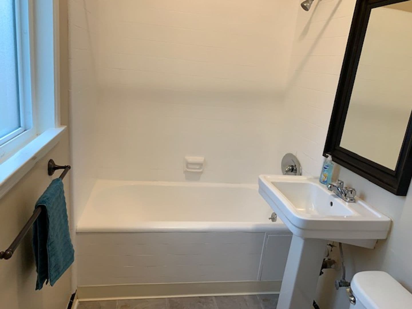LONG BEACH Apartment: 3314 - 3330 E 2ND ST.