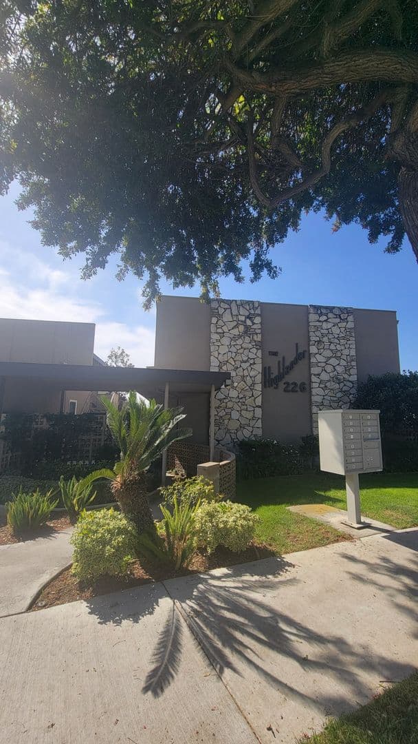 FULLERTON Apartment: 226 W. UNION AVENUE