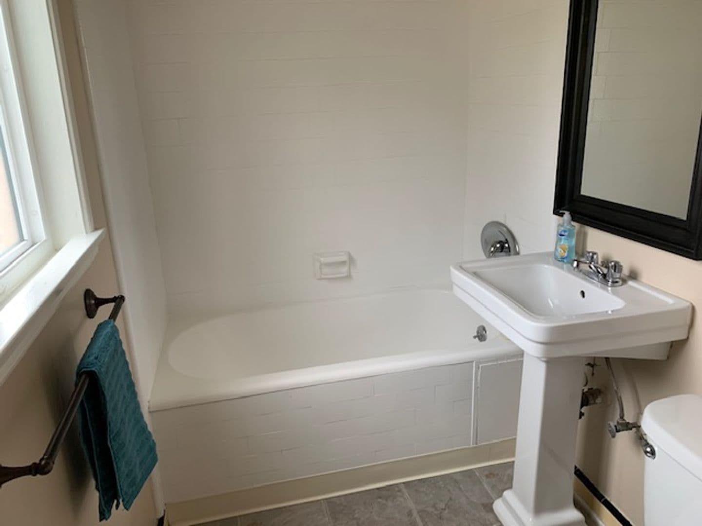 LONG BEACH Apartment: 3314 - 3330 E 2ND ST.
