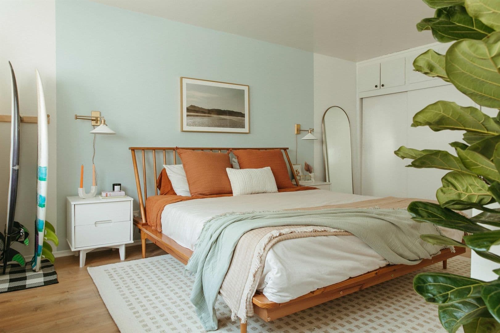 LOS ANGELES Apartment: 8717 DELGANY AVENUE