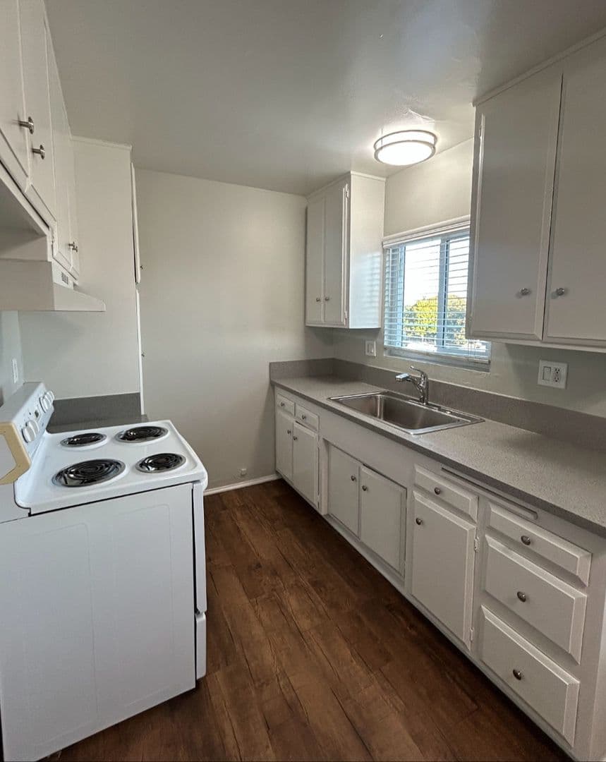 FULLERTON Apartment: 226 W. UNION AVENUE