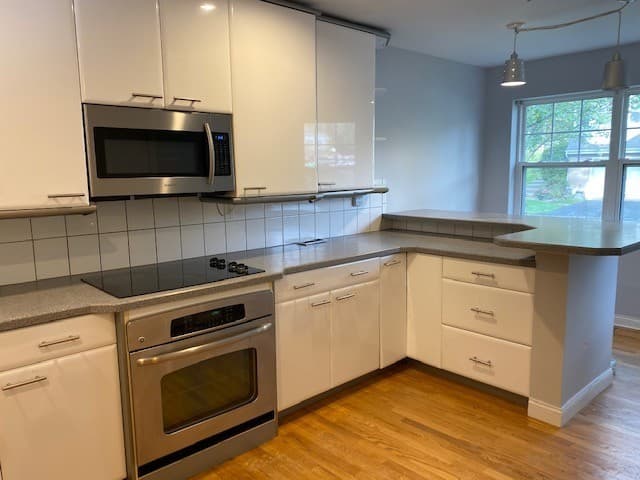 White Plains Townhome: 51 Winding Ridge Rd