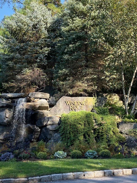White Plains Townhome: 51 Winding Ridge Rd