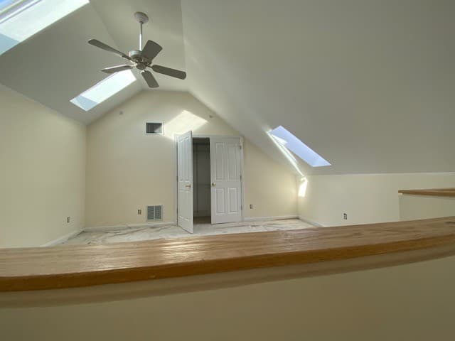 White Plains Townhome: 51 Winding Ridge Rd