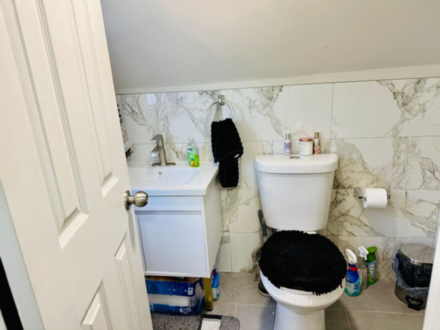Mount Vernon Apartment: 206 N Terrace