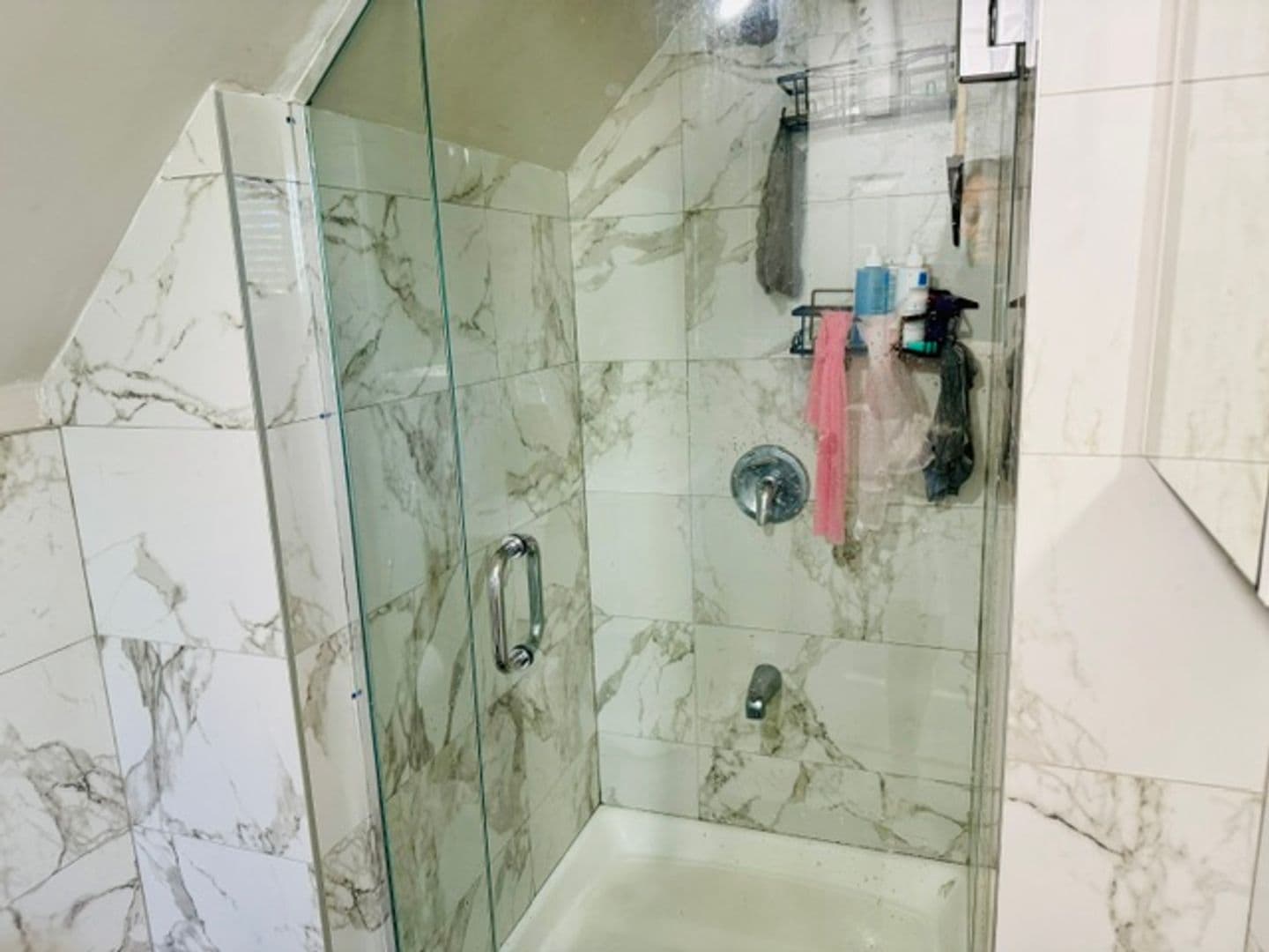 Mount Vernon Apartment: 206 N Terrace