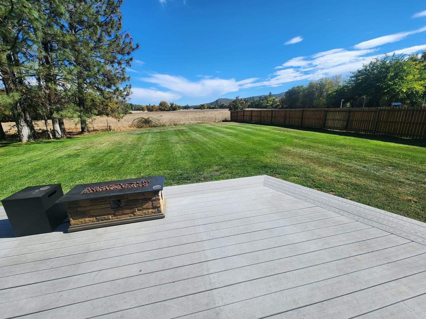Central Point House: 12297 Blackwell Rd