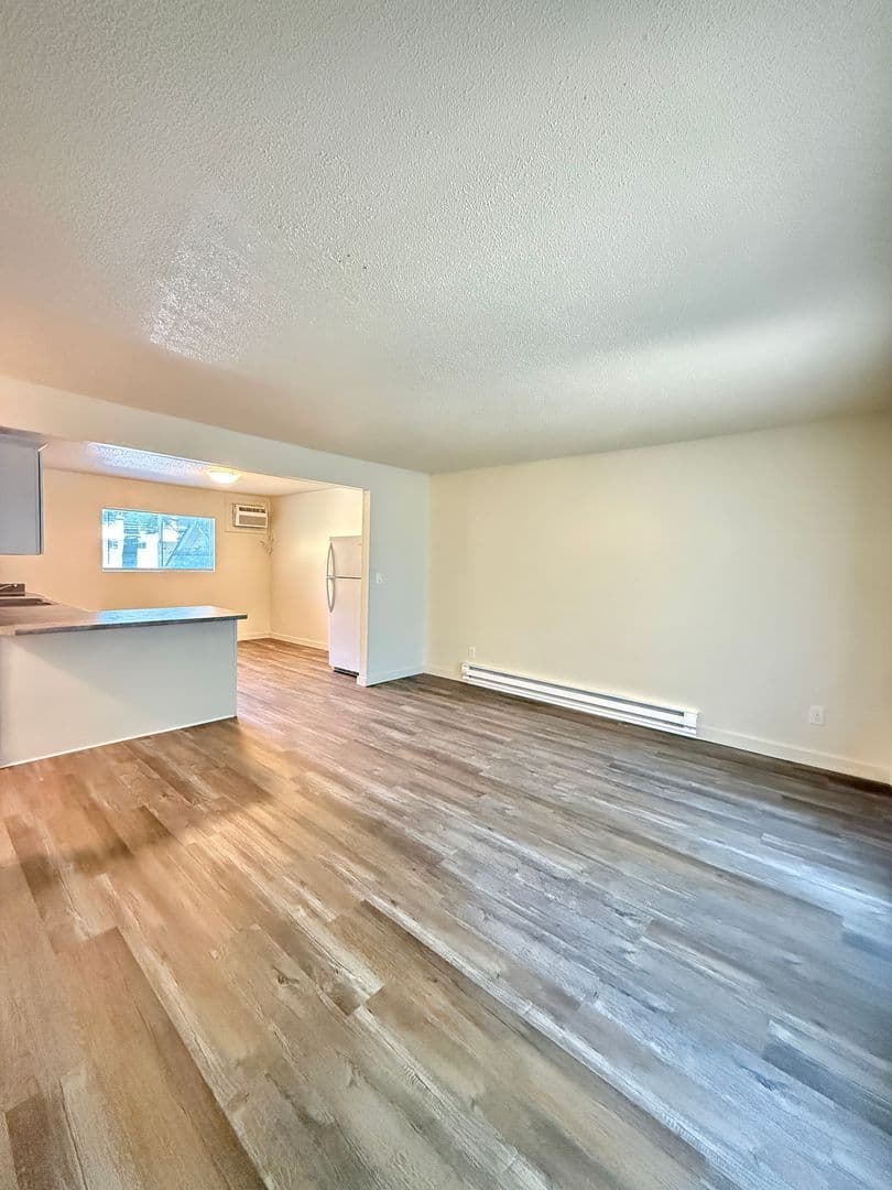 Medford Apartment: 818 Taylor St
