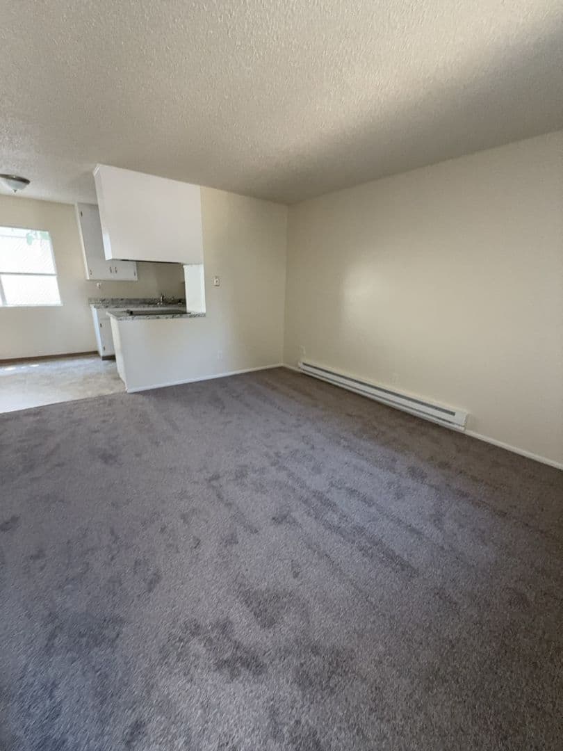 Medford Apartment: 818 Taylor St