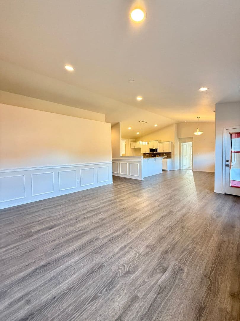 Medford House: 1633 Dragon Tail Place