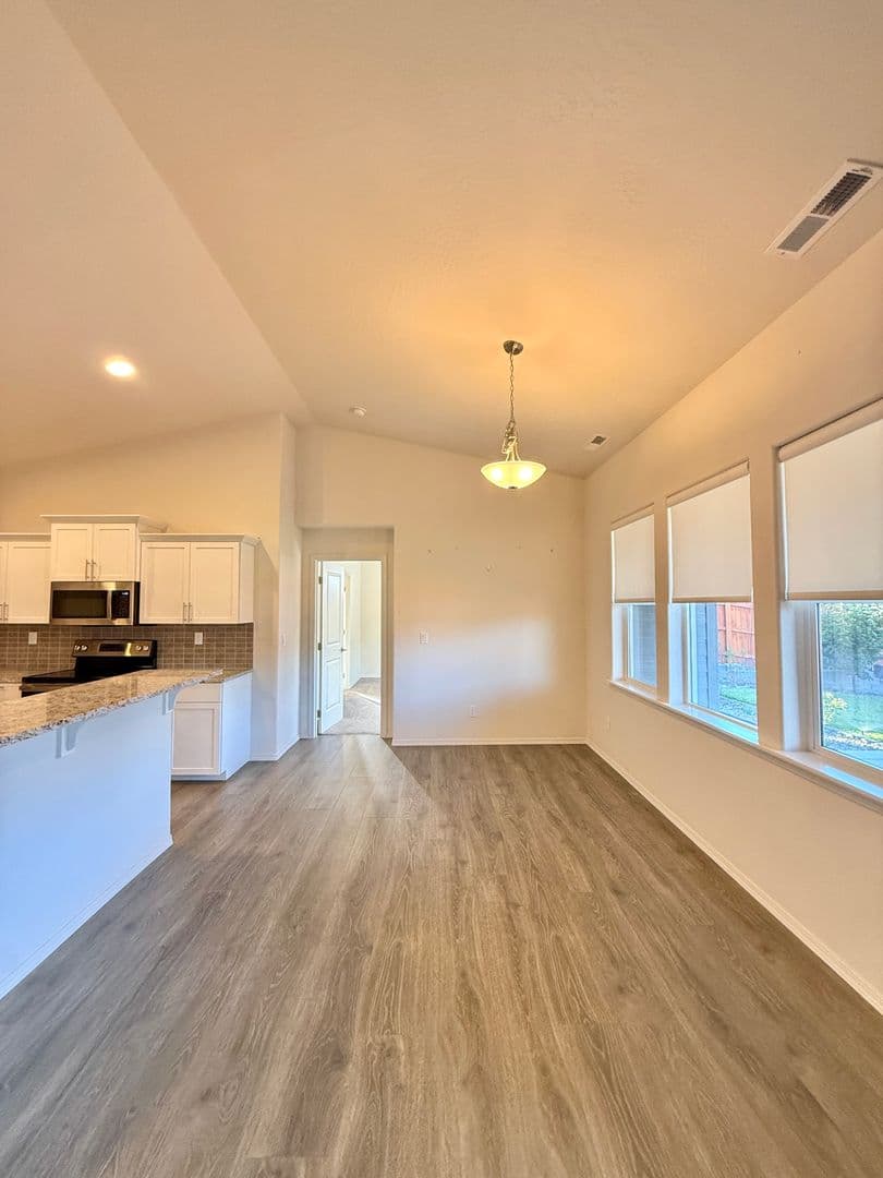 Medford House: 1633 Dragon Tail Place