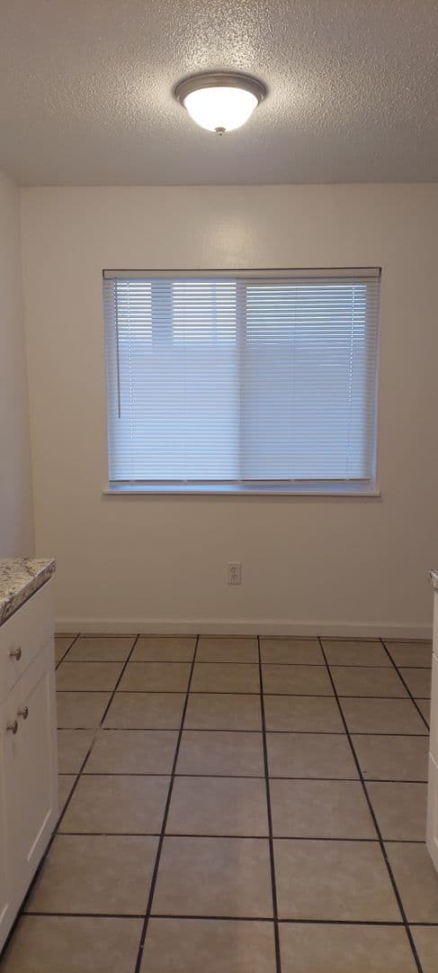 Central Point Apartment: 1040 E. Pine St