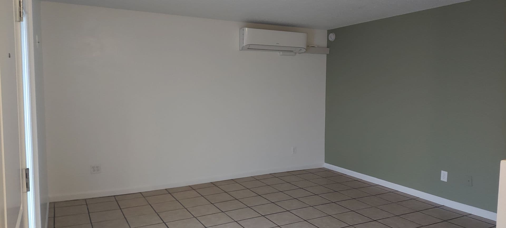 Central Point Apartment: 1040 E. Pine St