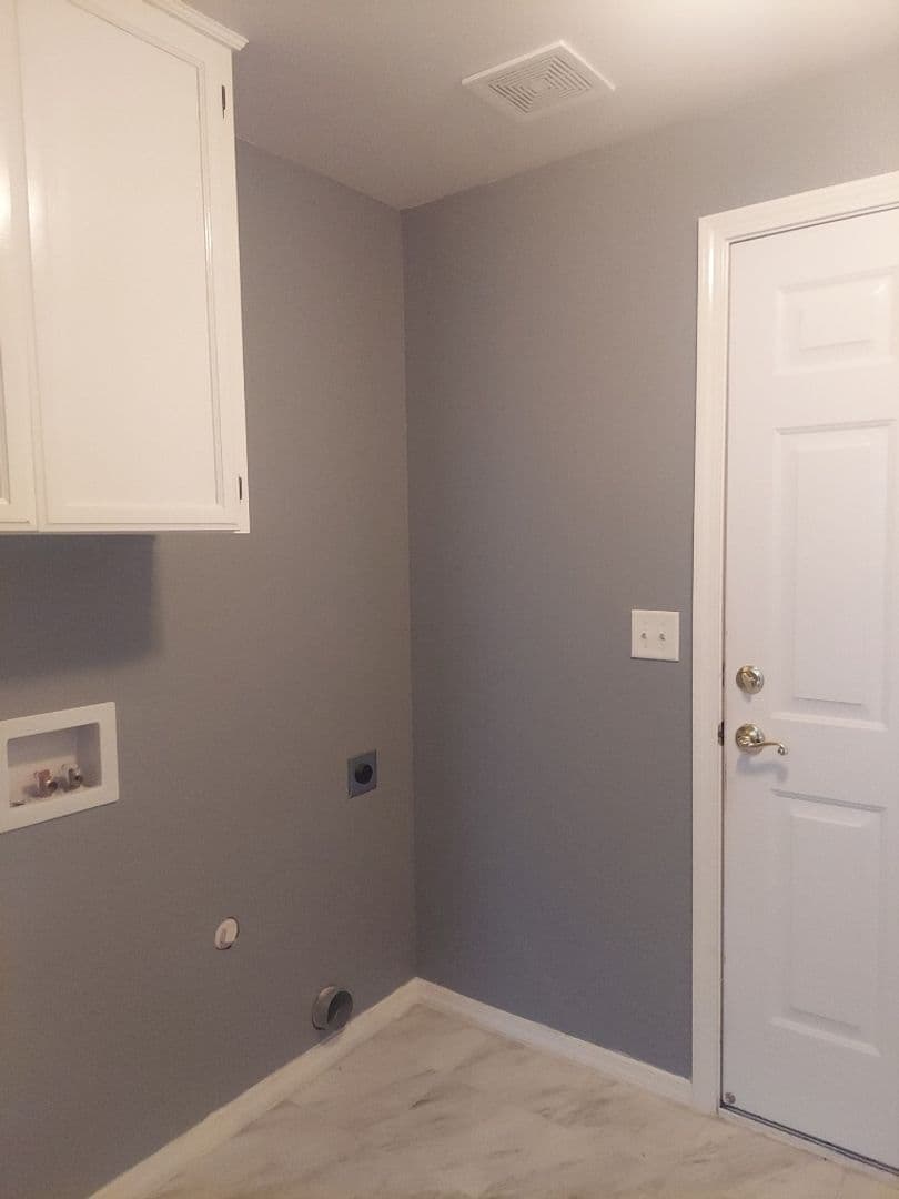 Eagle Point House: 365 Bradley Way