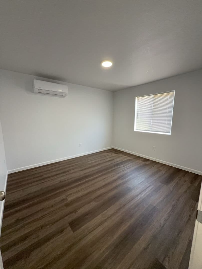 Medford Multiplex: 634 Colinwood Court