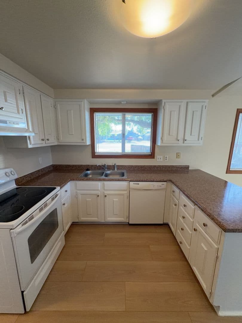 Medford House: 2561 St. Charles Way