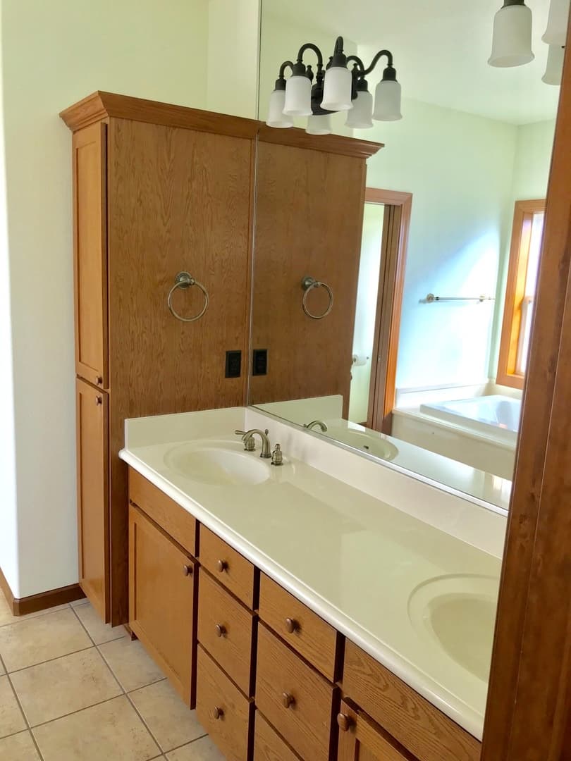 Medford House: 3907 Fieldbrook Ave