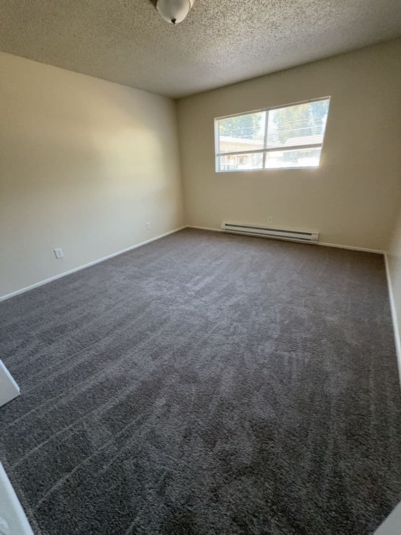 Medford Apartment: 818 Taylor St
