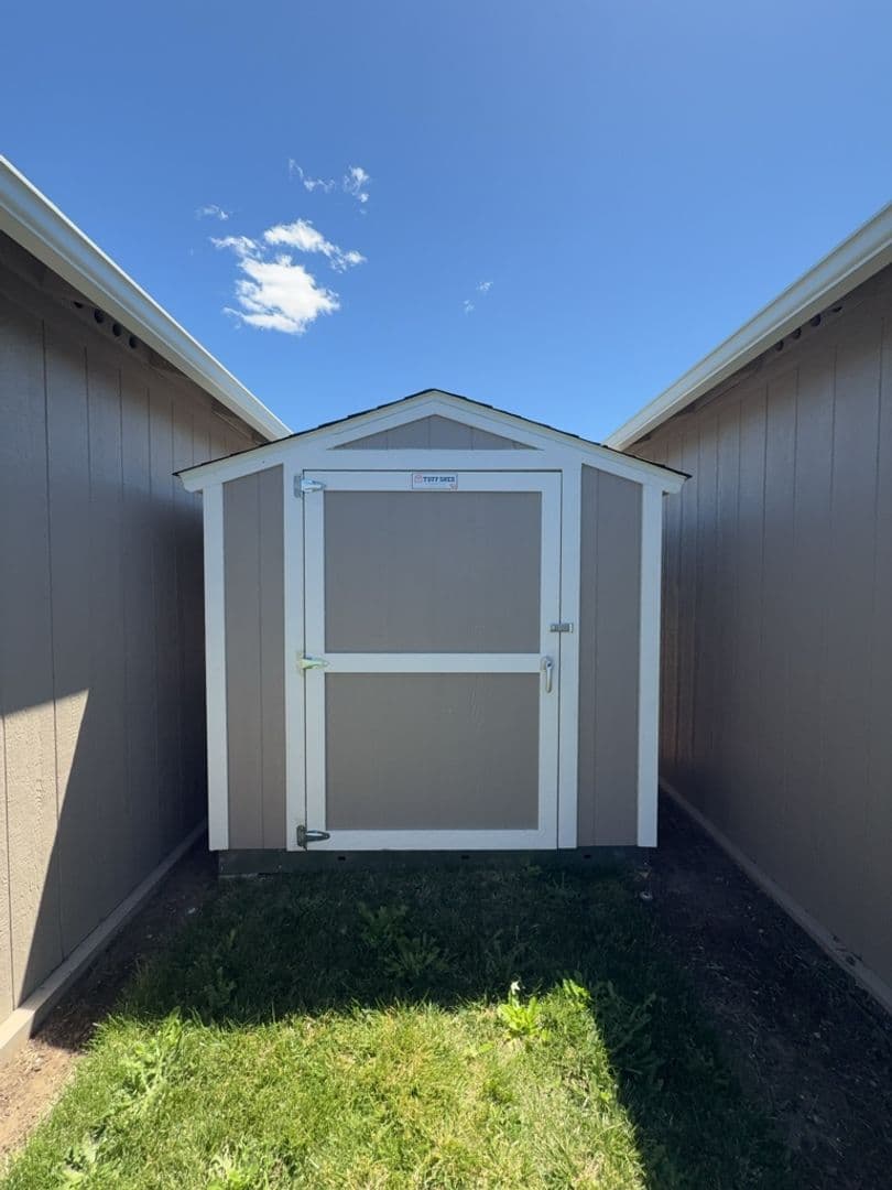 Medford Multiplex: 634 Colinwood Court