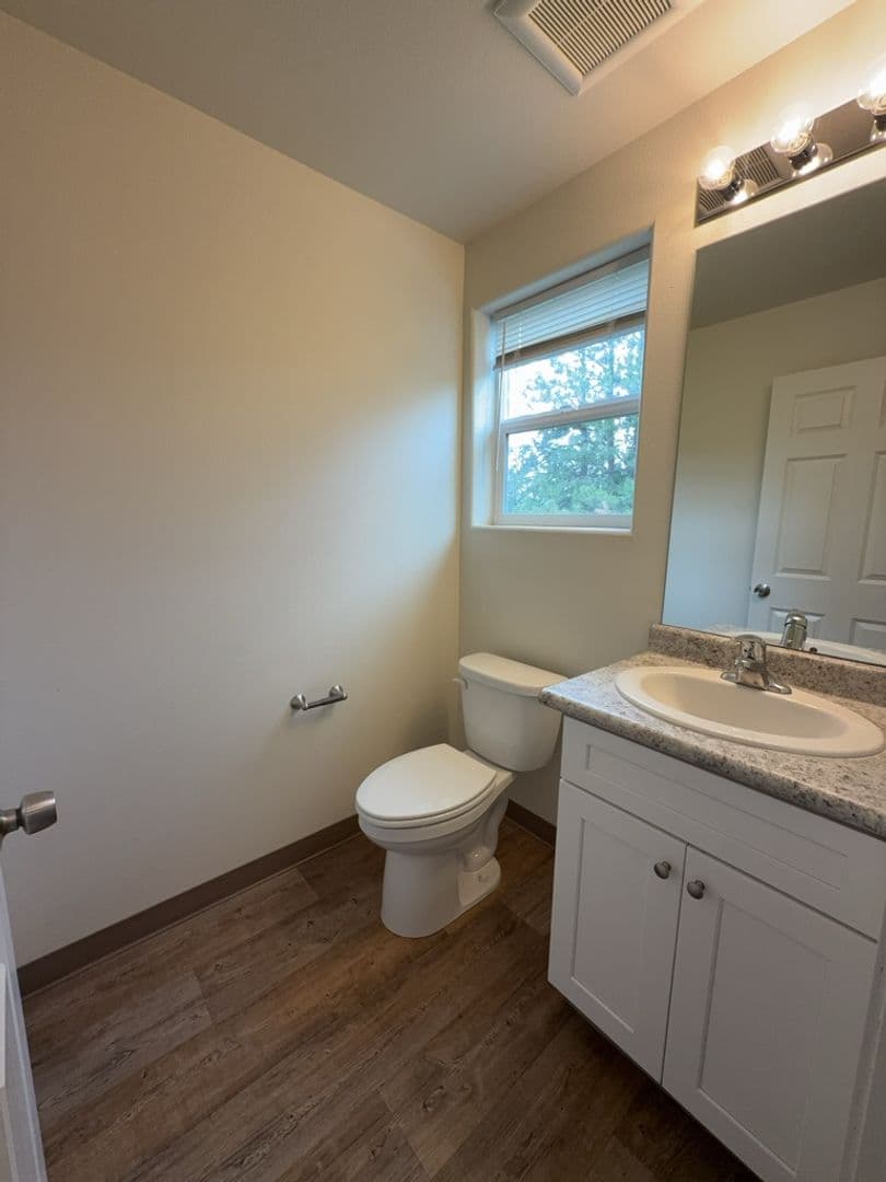 Central Point Apartment: 4475 Hamrick Rd
