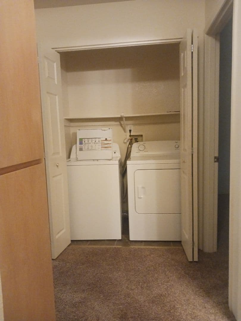 Medford Apartment: 2037 Campus Dr