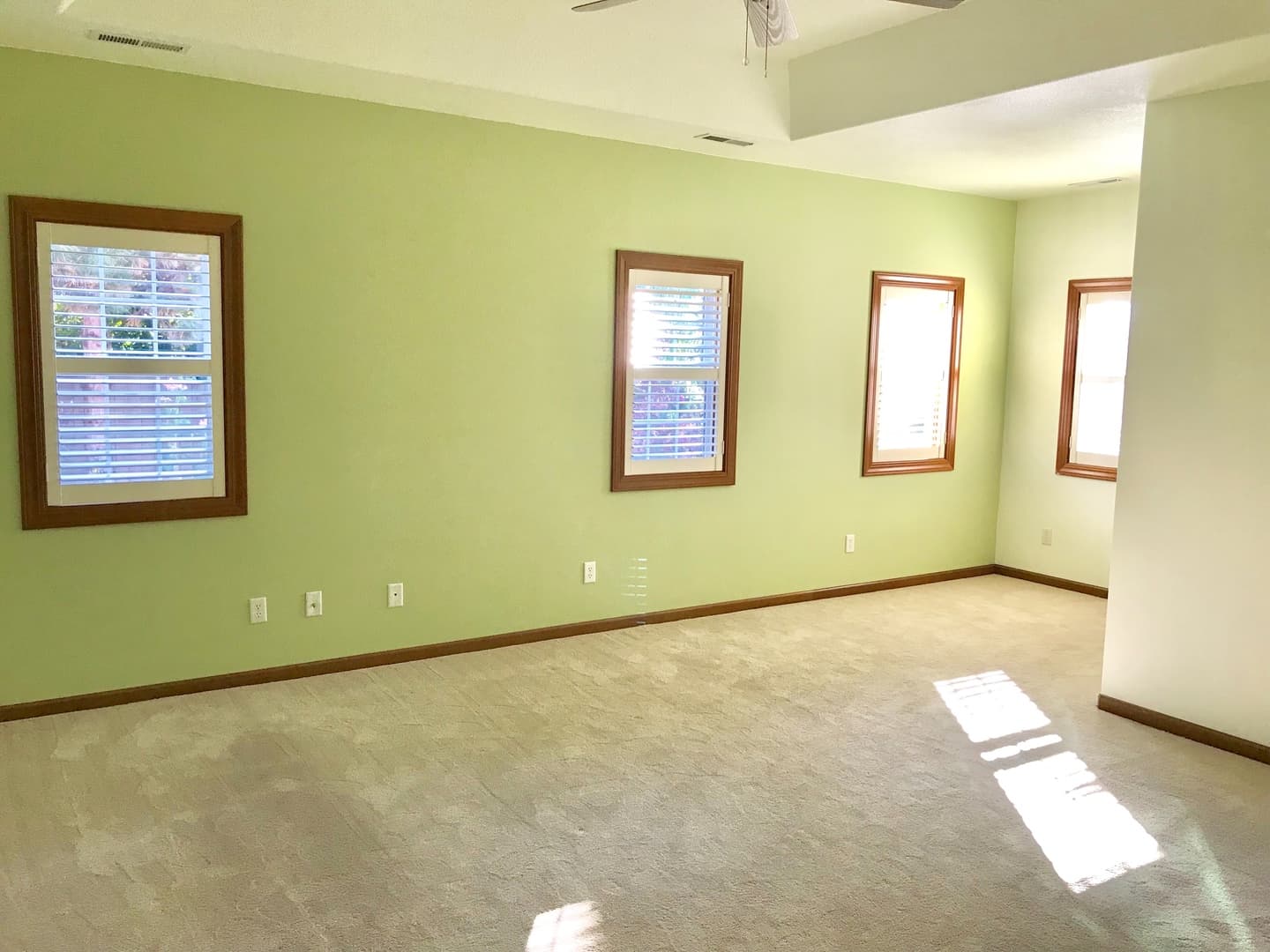 Medford House: 3907 Fieldbrook Ave