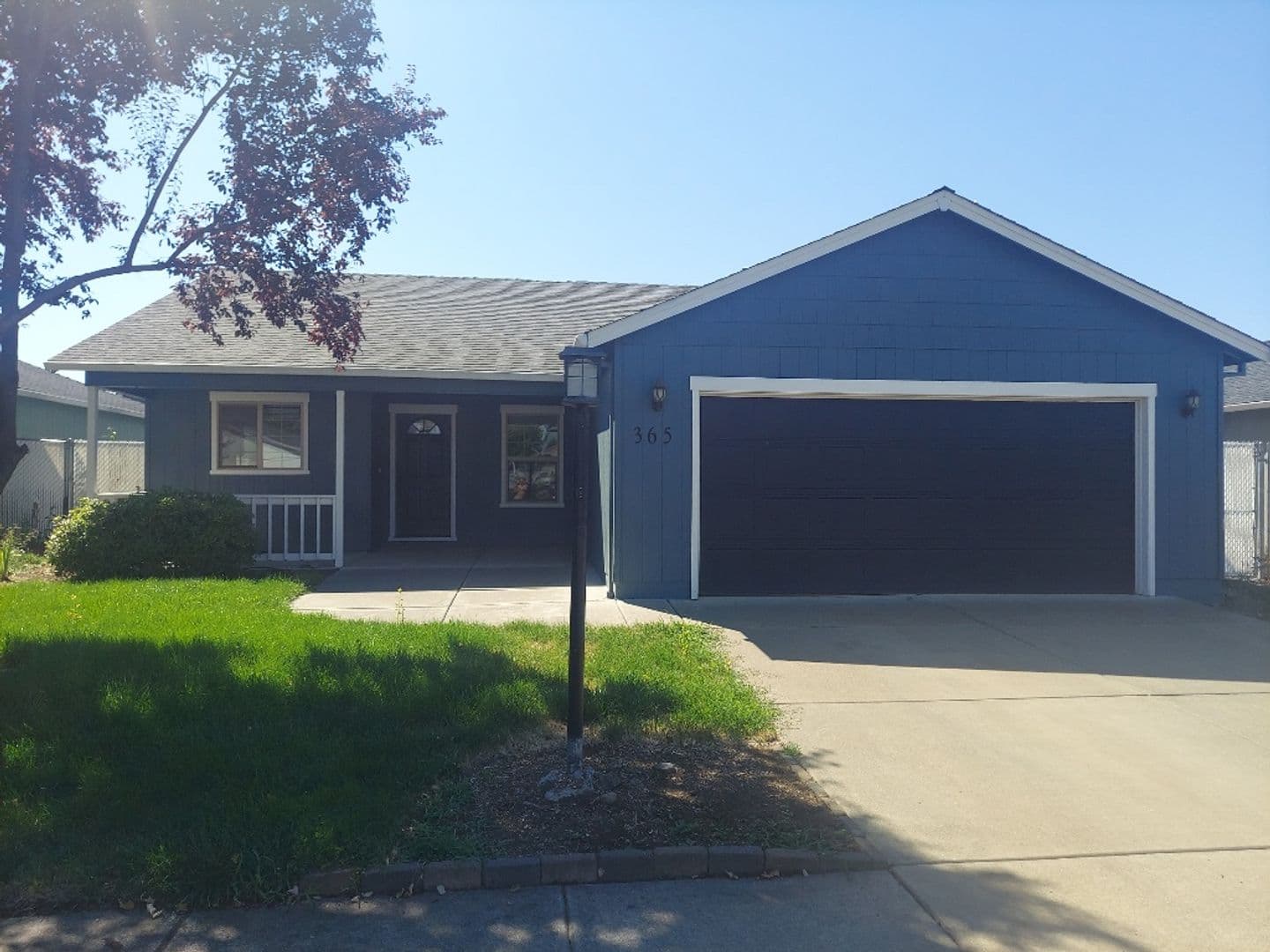 Eagle Point House: 365 Bradley Way