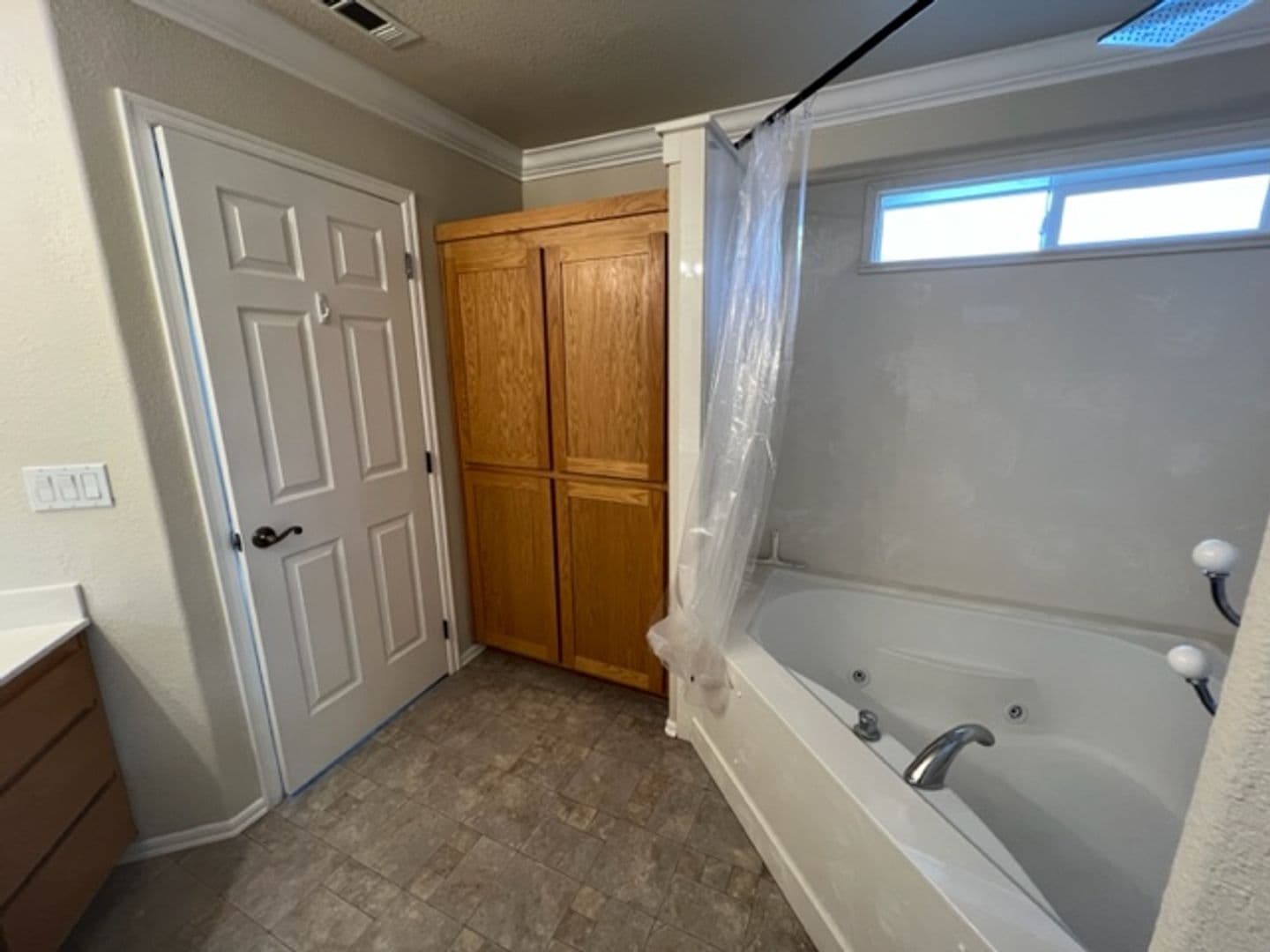 Ashland House: 2088 Creek Dr