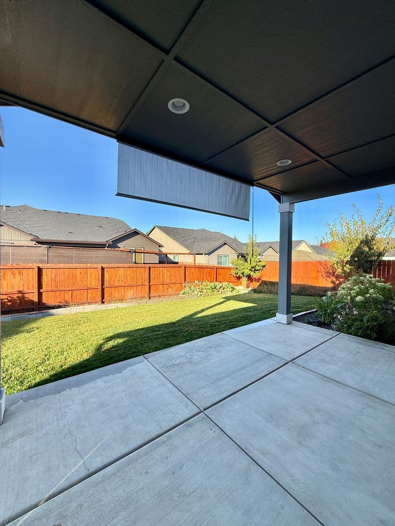 Medford House: 1633 Dragon Tail Place