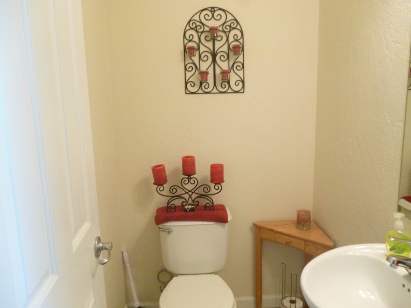 Central Point Townhome: 2535 Mistletoe Ct