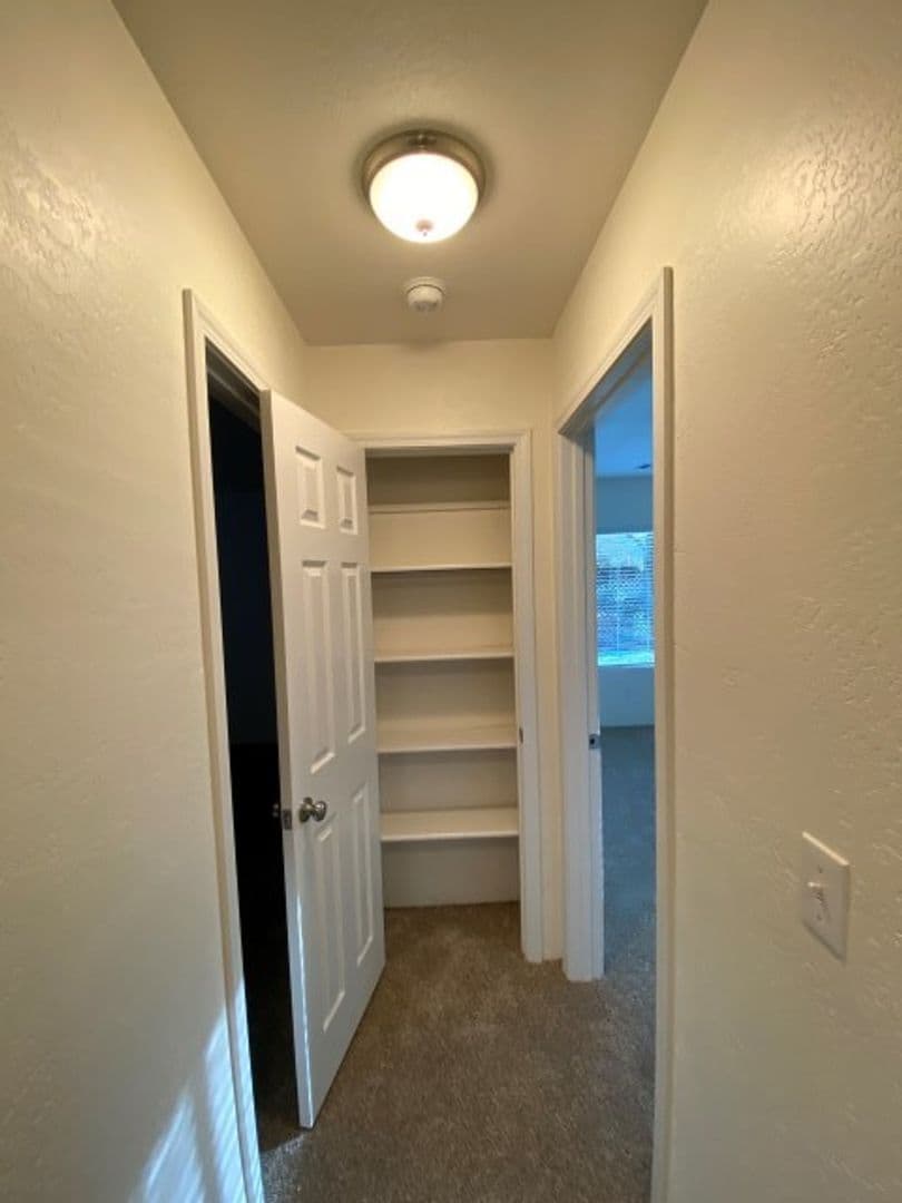 Medford House: 1416 Fortune Dr