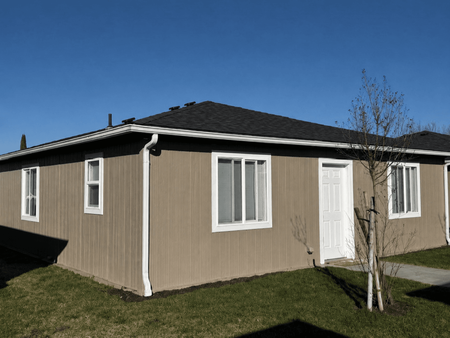 Medford Multiplex: 634 Colinwood Court