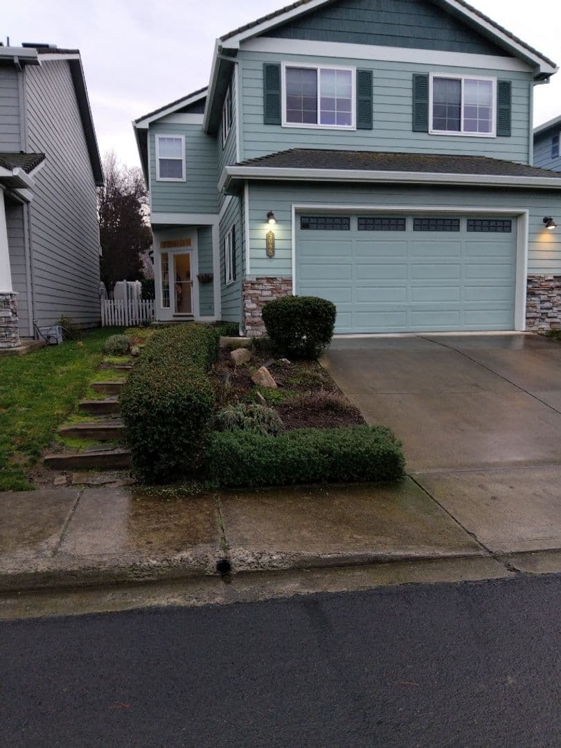 Ashland House: 2088 Creek Dr