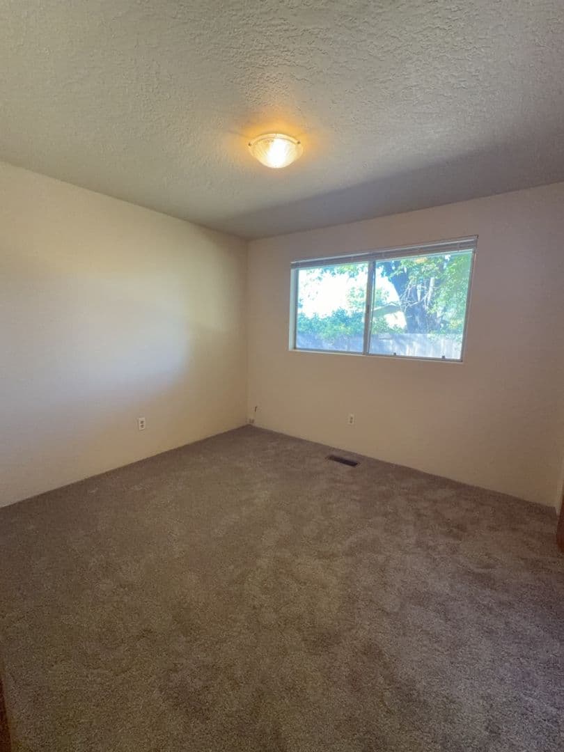 Medford House: 2561 St. Charles Way