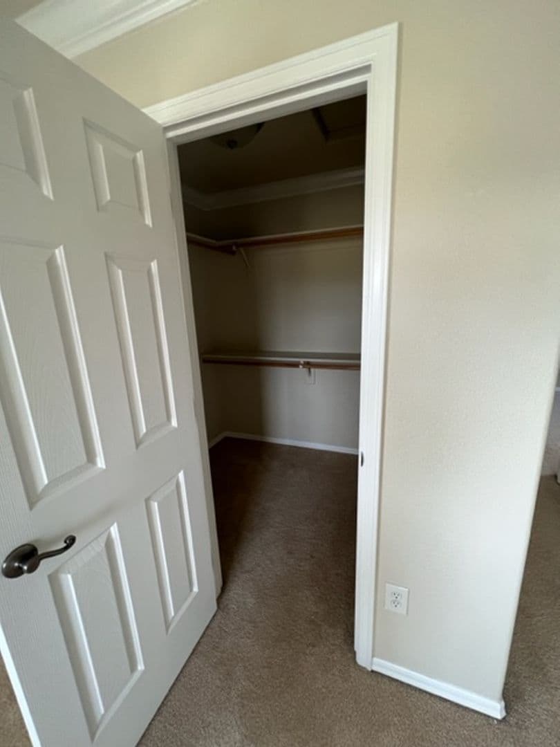 Ashland House: 2088 Creek Dr