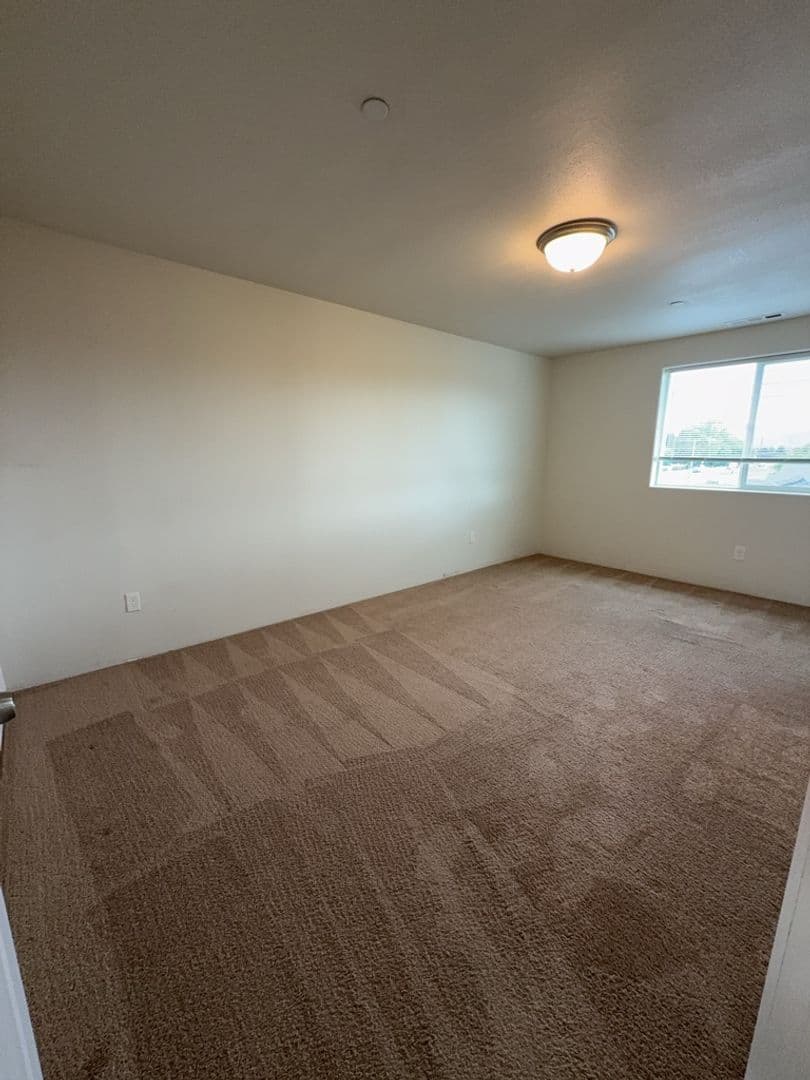 Central Point Apartment: 4475 Hamrick Rd
