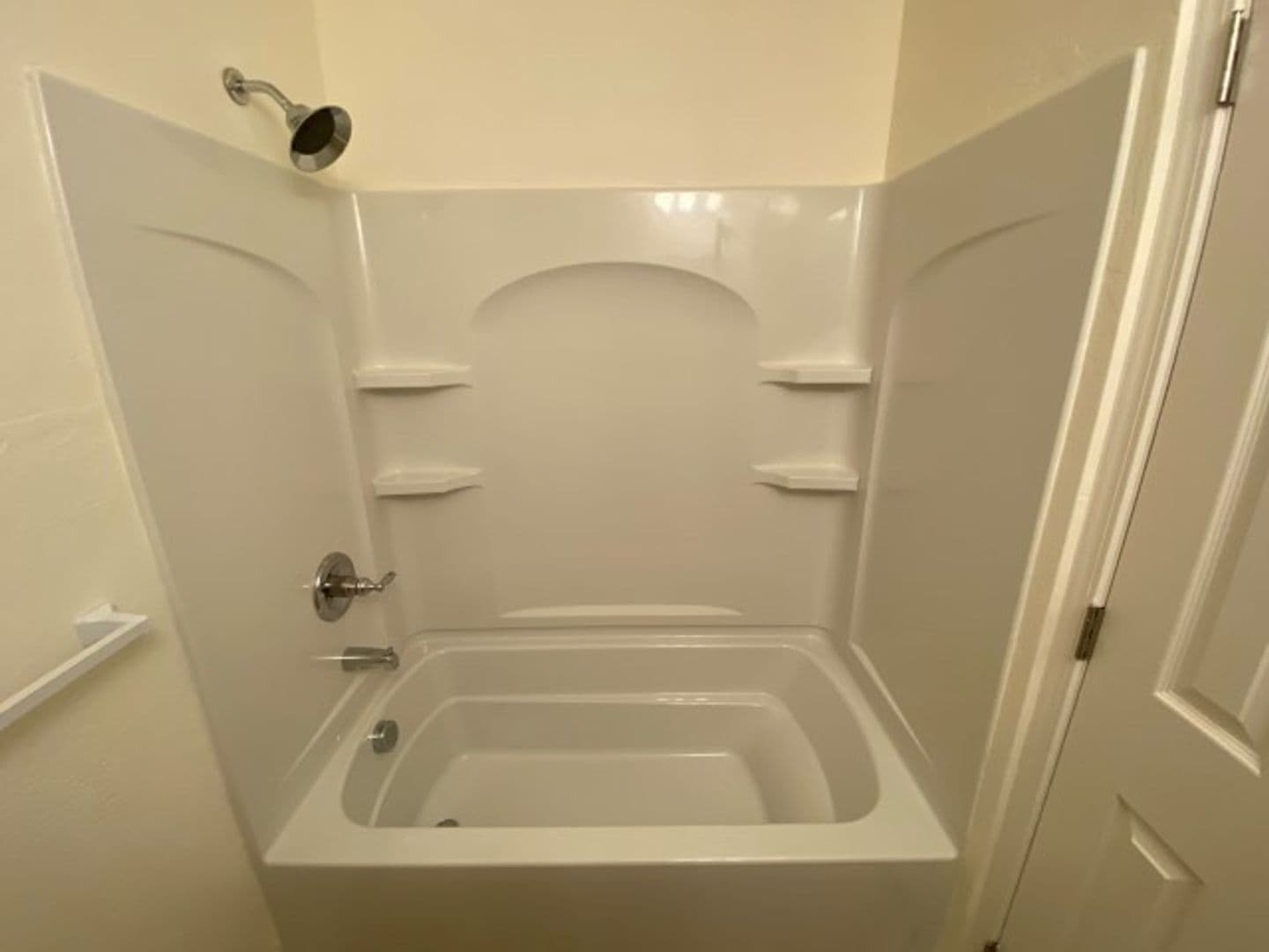 Medford House: 1416 Fortune Dr