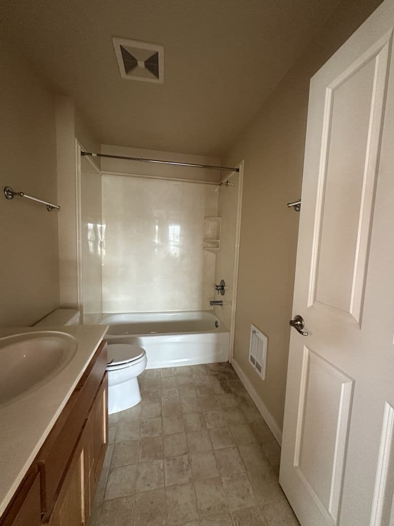Ashland House: 2222 McCall Dr