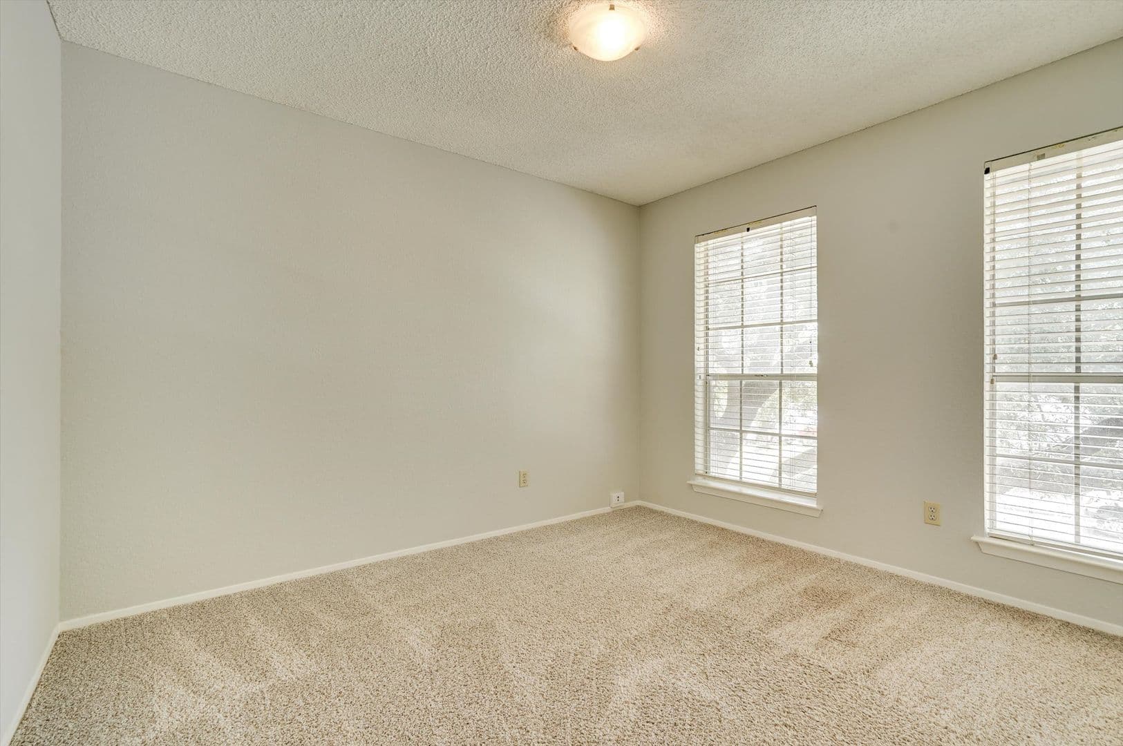 Austin House: 12716 Margit Dr