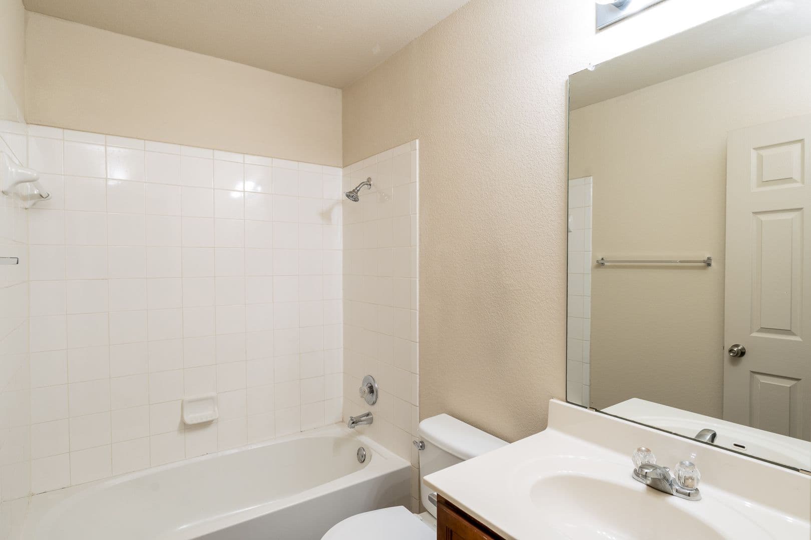 Jarrell House: 217 Azurite Dr