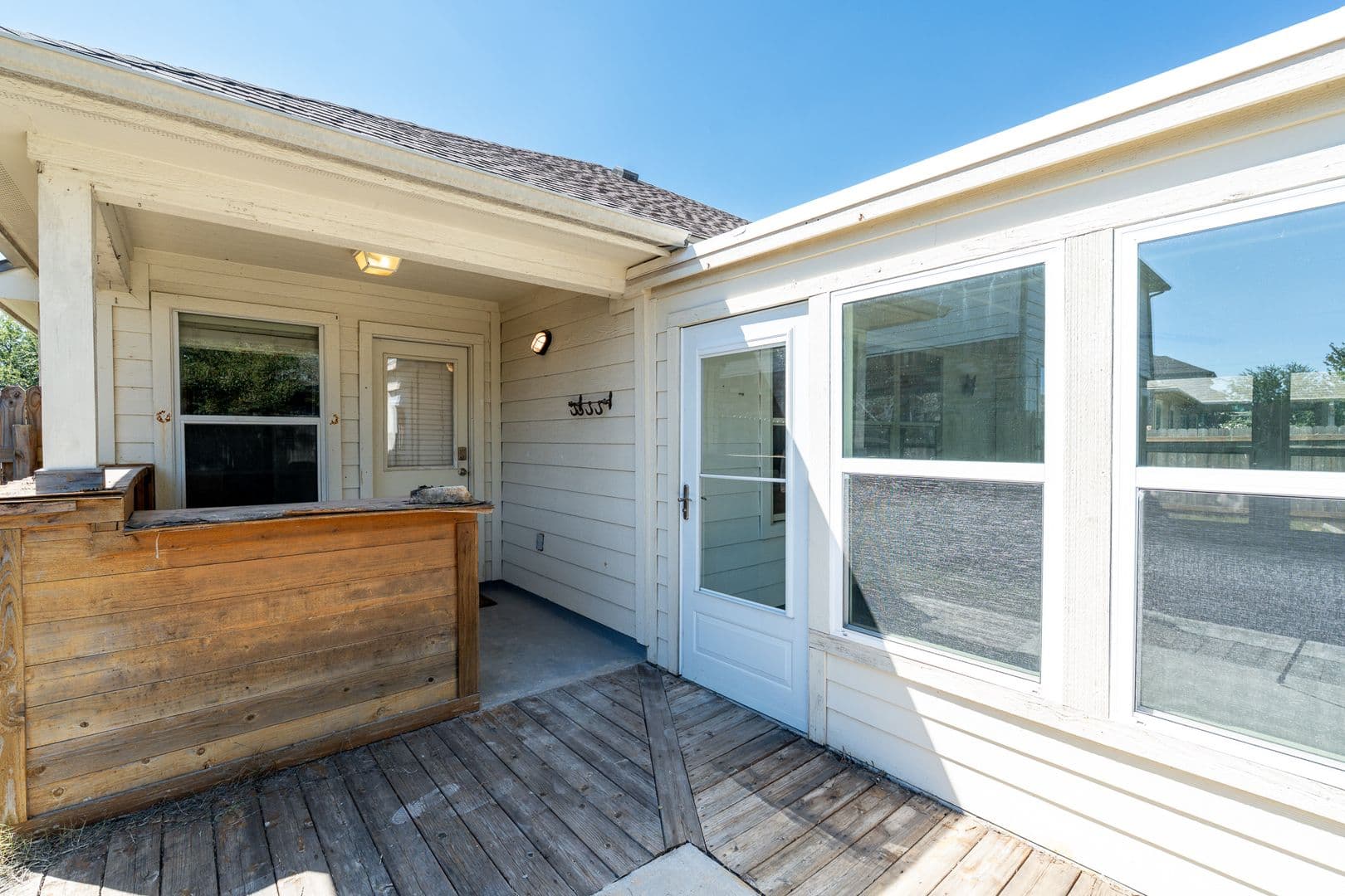 Leander House: 240 King Elder Ln