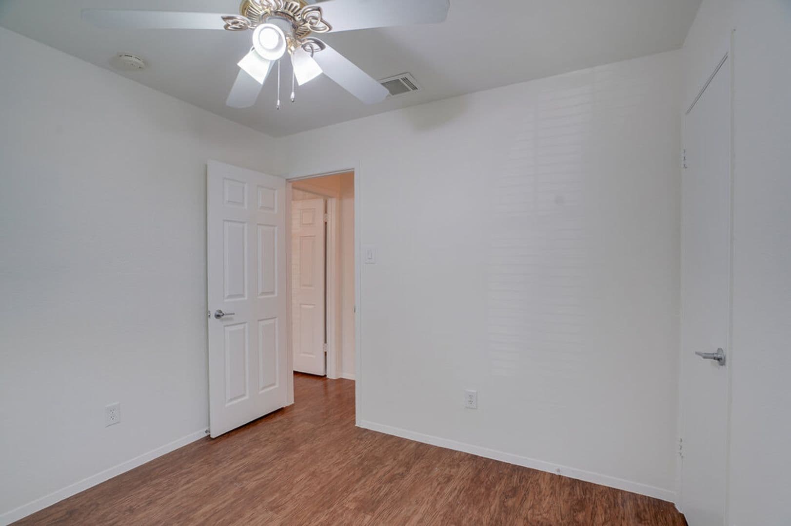 Austin House: 7100 Barnsdale Way - BAR
