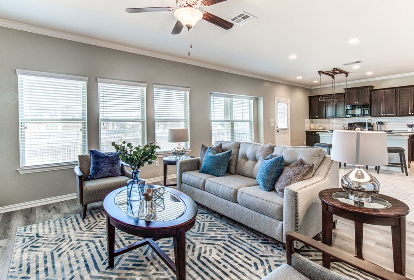 Leander House: 508 Nogales Ln