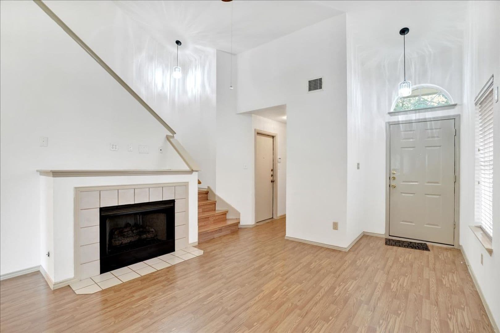 Leander House: 1405 Scottsdale Dr