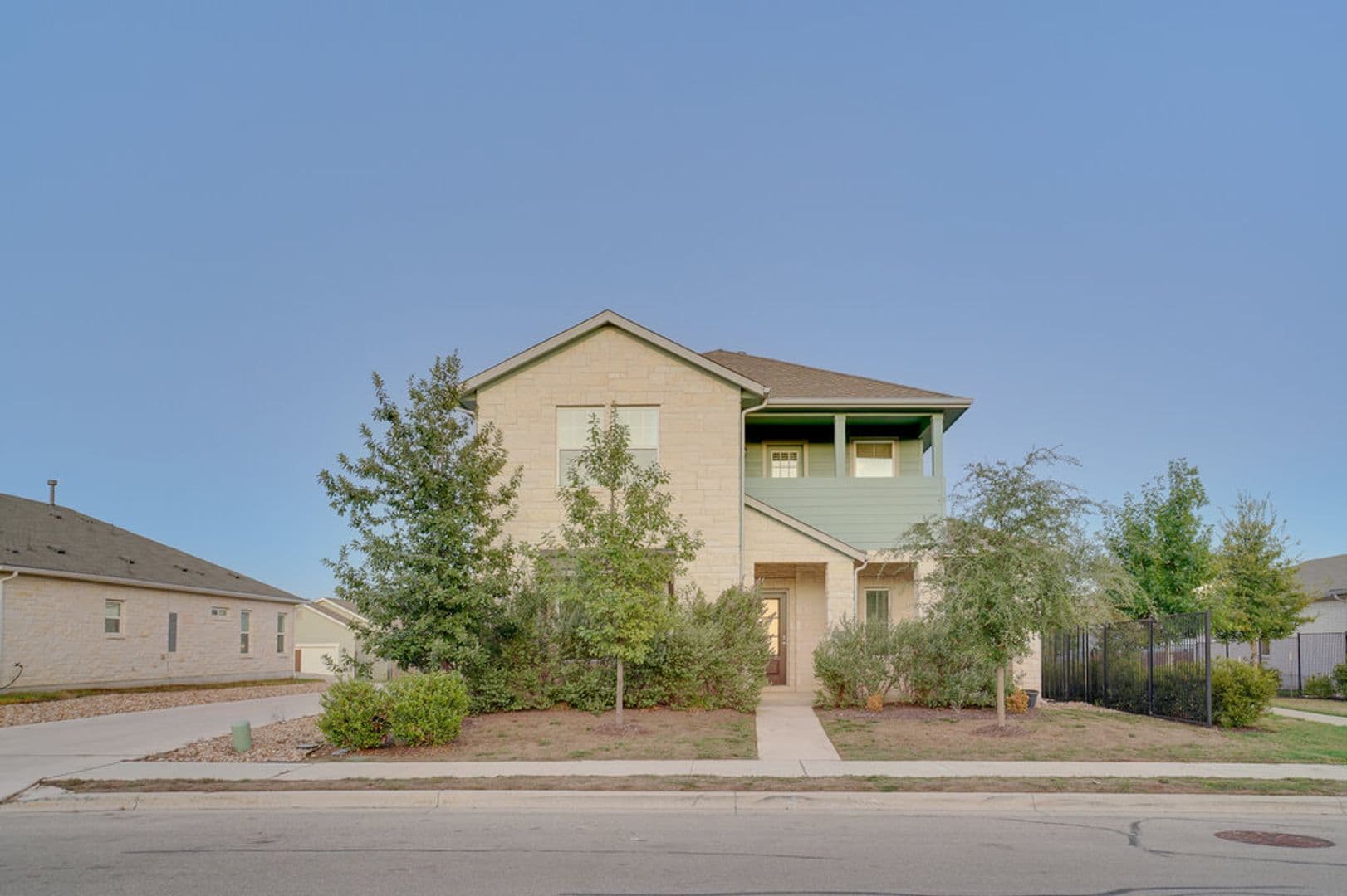 Austin House: 9015 Looksee Lane