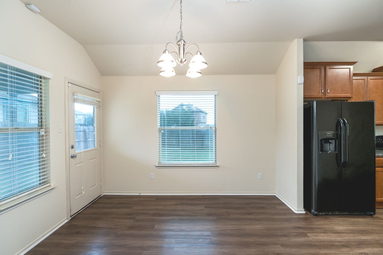 Jarrell House: 217 Azurite Dr