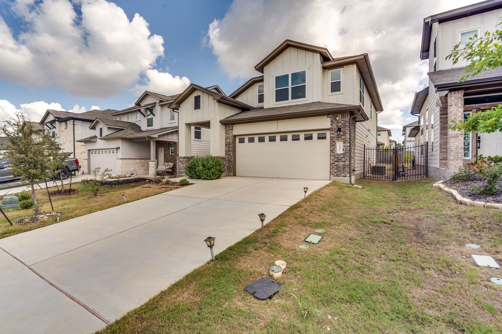 Leander House: 237 Hauser Drive