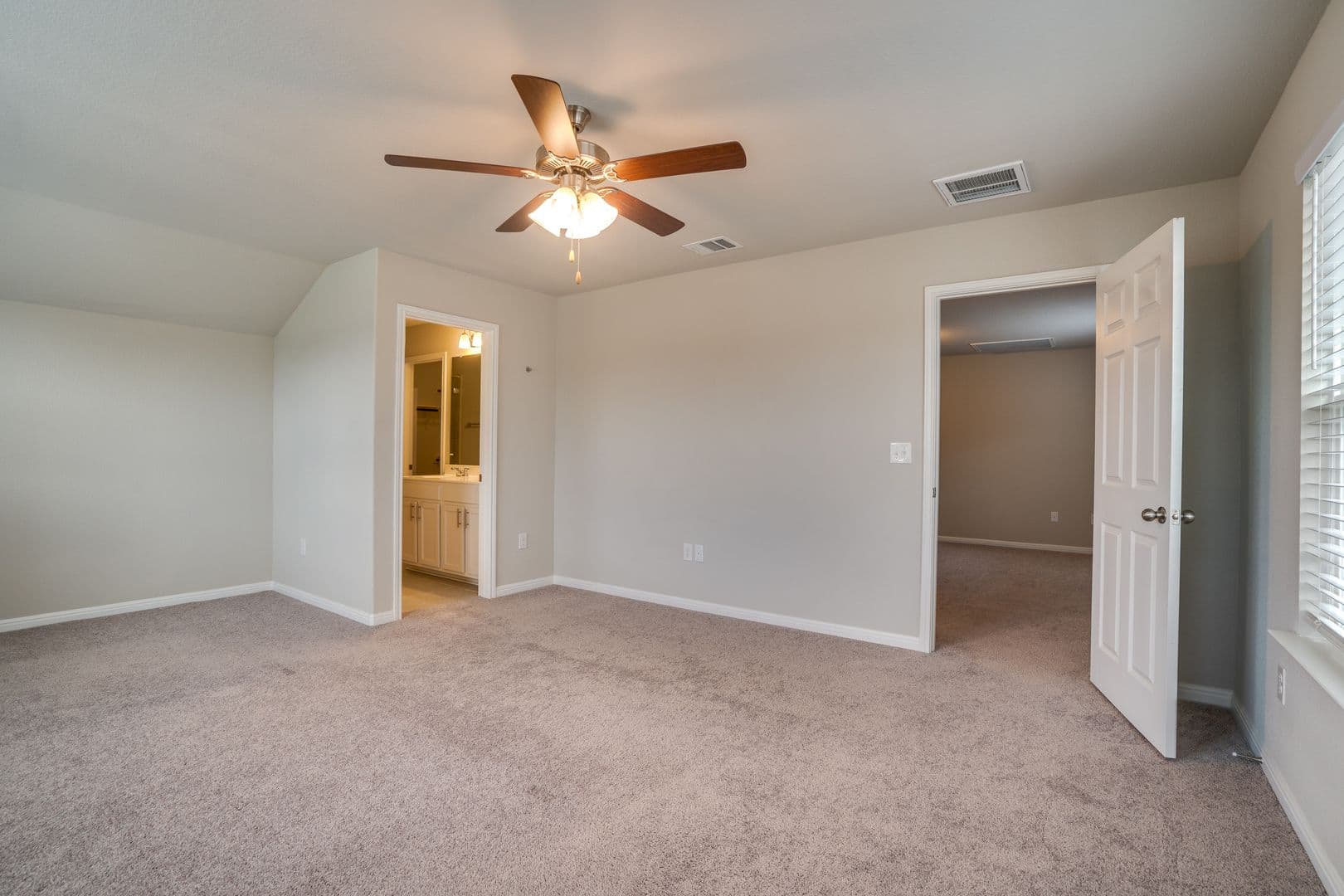 Leander House: 237 Hauser Drive