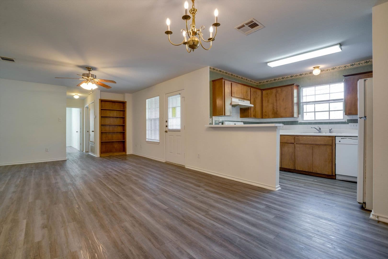 Round Rock House: 1720 Rawhide Loop