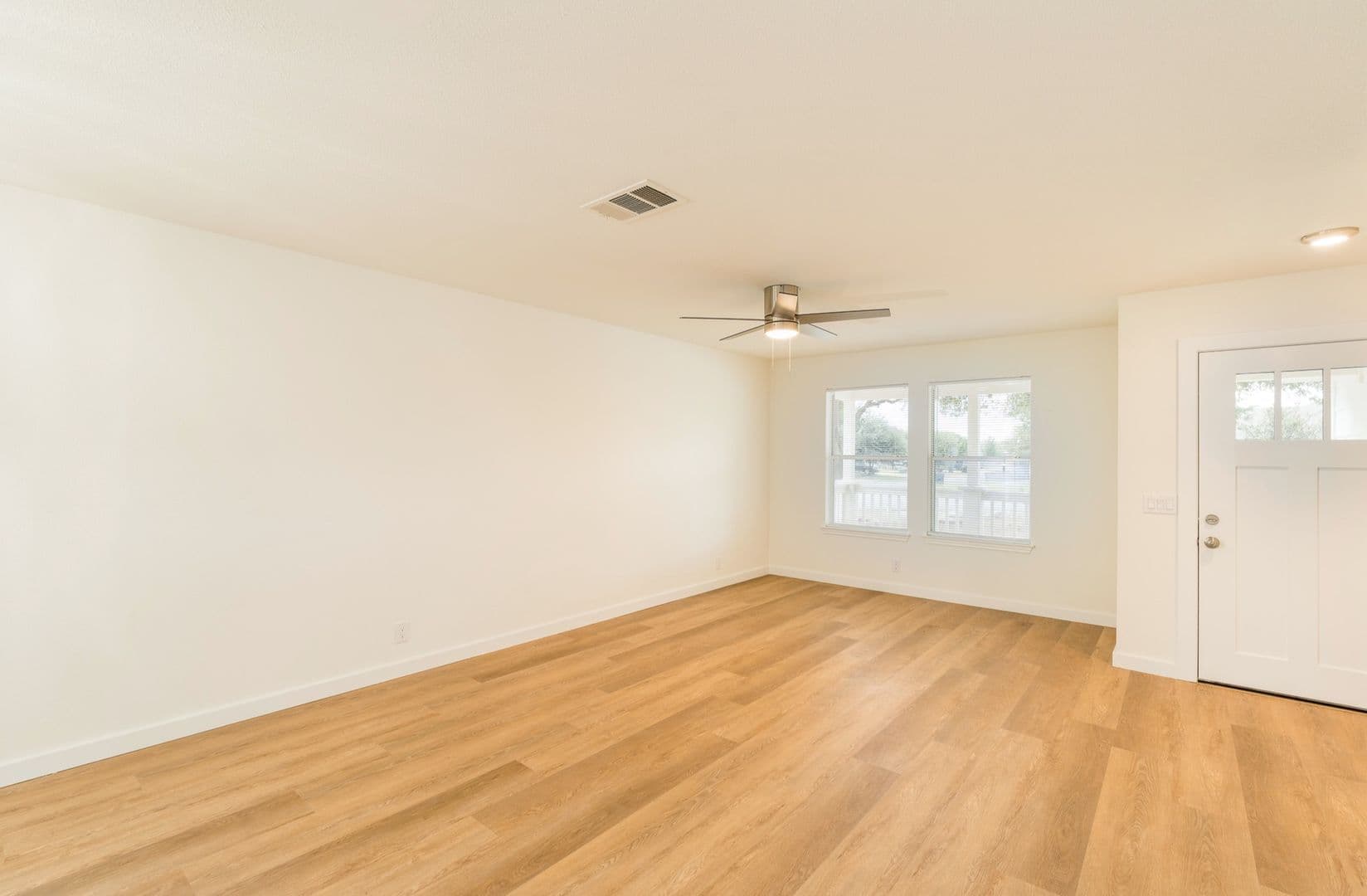 Hutto House: 500 Mitchell Dr